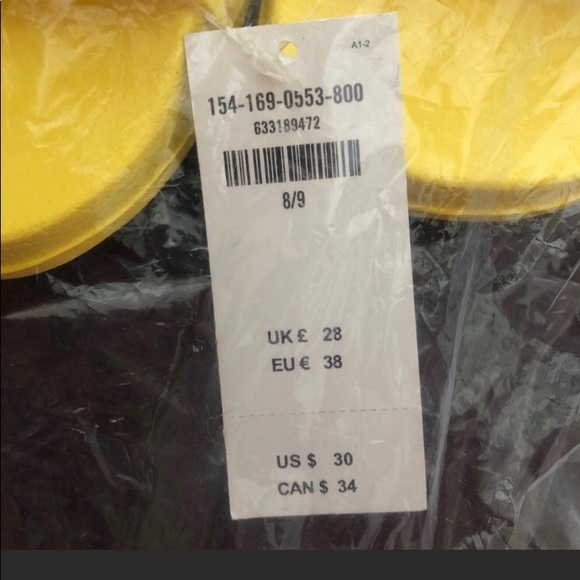 Super cute and bright Abercrombie sandals ! - Picture 3 of 4